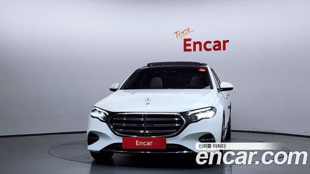 Mercedes-Benz E-Class 2024 — Фото 3/20