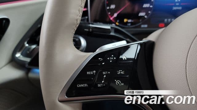 Mercedes-Benz E-Class 2024 — Фото 17/20