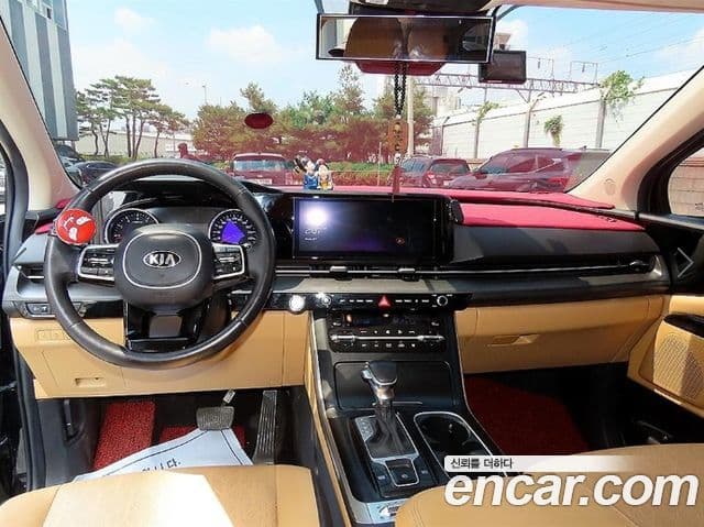 Kia Carnival 2021 — ფოტო 7/20