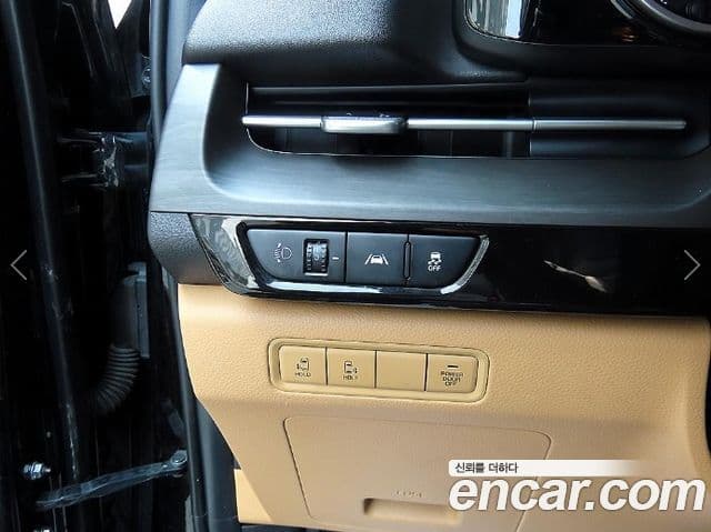 Kia Carnival 2021 — ფოტო 12/20