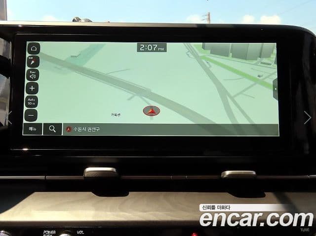 Kia Carnival 2021 — ფოტო 15/20