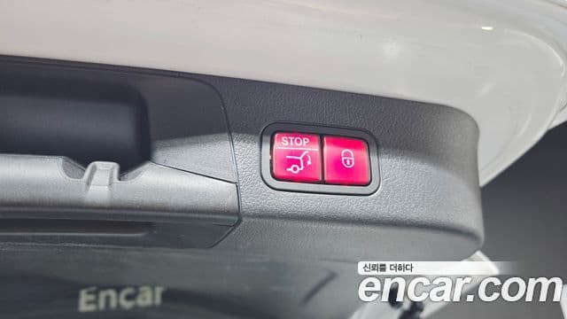 Mercedes-Benz GLB-Class 2023 — ფოტო 18/20