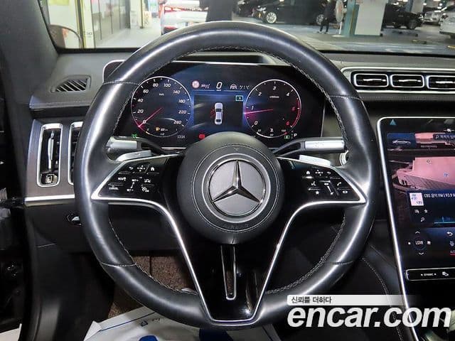 Mercedes-Benz S-Class 2021 — Photo 3/20