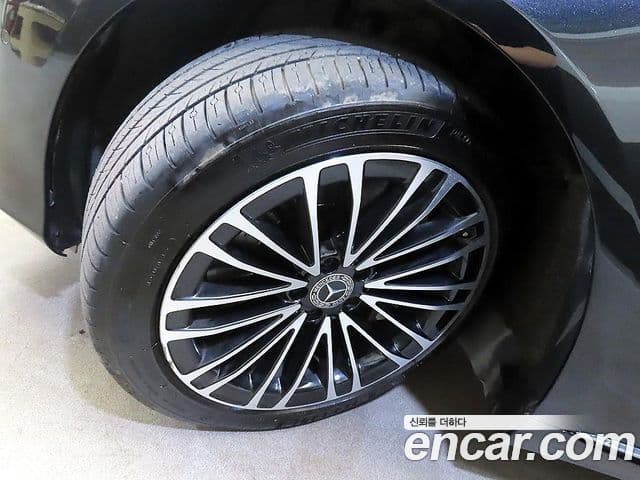 Mercedes-Benz S-Class 2021 — Photo 2/20