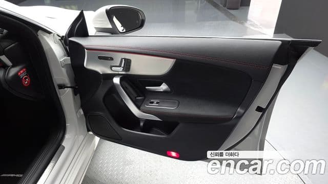 Mercedes-Benz CLA-Class 2025 — Photo 14/32