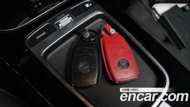 Mercedes-Benz CLA-Class 2025 — Photo 22/32