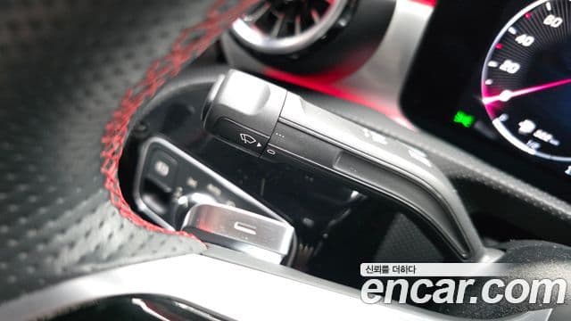 Mercedes-Benz CLA-Class 2025 — Photo 30/32