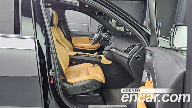 Volvo XC90 2021 — Şəkil 12/20