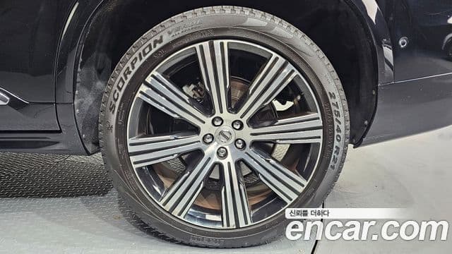 Volvo XC90 2021 — Şəkil 21/32