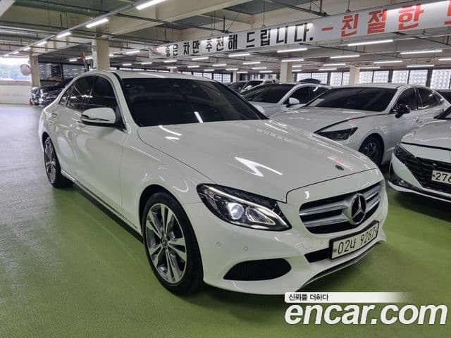 Mercedes-Benz C-Class 2018 — ფოტო 19/19