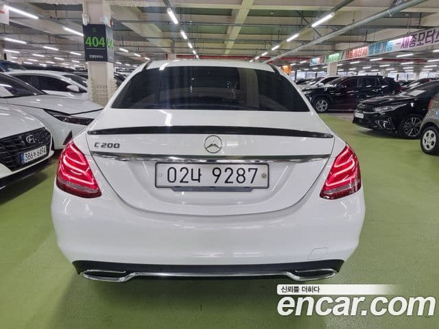 Mercedes-Benz C-Class 2018 — ფოტო 3/19