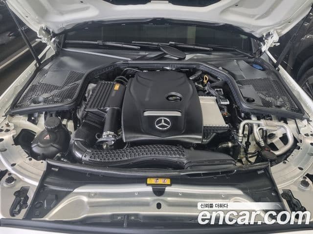 Mercedes-Benz C-Class 2018 — ფოტო 17/19