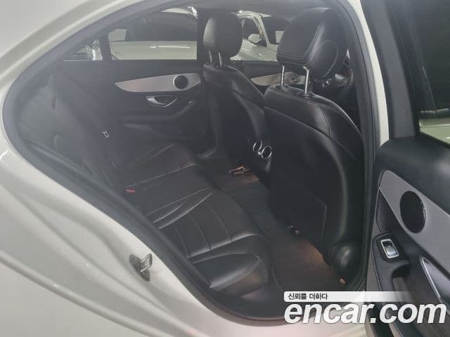Mercedes-Benz C-Class 2018 — ფოტო 10/19