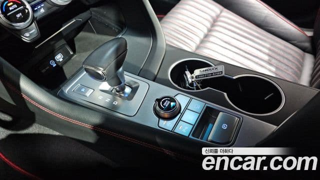 Genesis G70 2018 — ფოტო 9/20