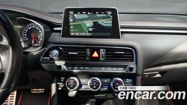 Genesis G70 2018 — ფოტო 12/20