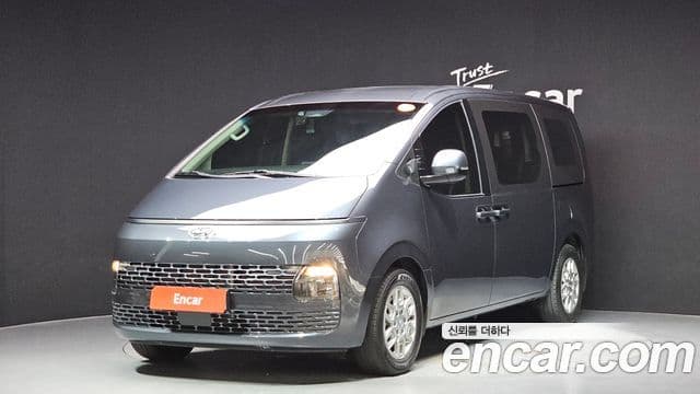 Hyundai Staria 2022 — Фото 1/20