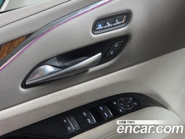 Cadillac Escalade 2023 — Şəkil 10/20