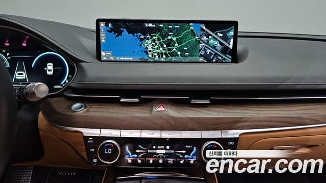 Genesis Electrified G80 2022 — Şəkil 13/20