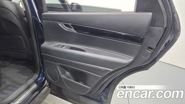 Genesis GV80 2020 — ფოტო 18/34