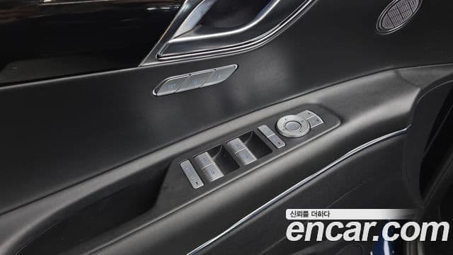 Genesis GV80 2020 — ფოტო 30/34