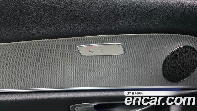 Mercedes-Benz E-Class 2019 — ფოტო 17/20