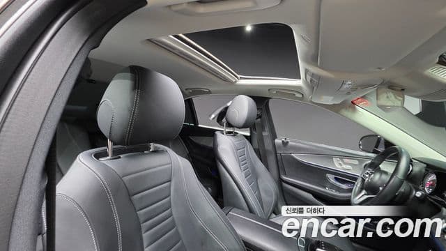 Mercedes-Benz E-Class 2019 — ფოტო 20/20