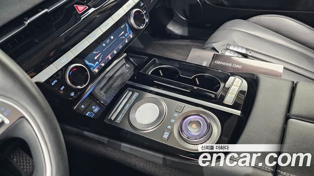 Genesis G80 2022 — Photo 18/32