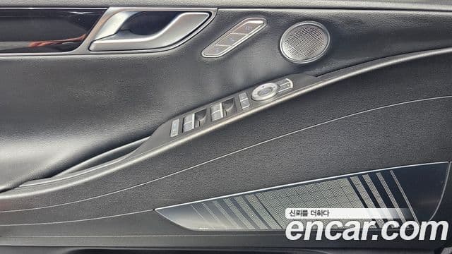 Genesis G80 2022 — Photo 17/32