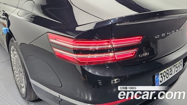 Genesis G80 2022 — Photo 28/32