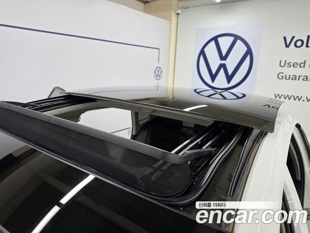 Volkswagen Jetta 2022 — ფოტო 10/20