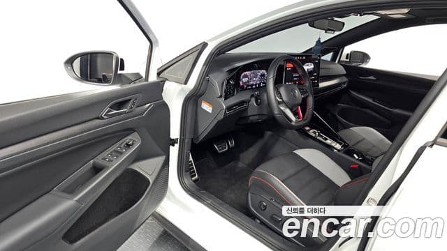 Volkswagen Golf 2025 — ფოტო 10/20