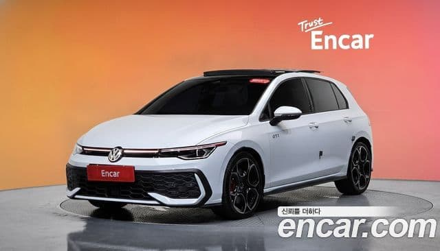 Volkswagen Golf 2025 — ფოტო 1/20