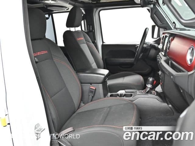 Jeep Wrangler 2018 — Şəkil 14/20
