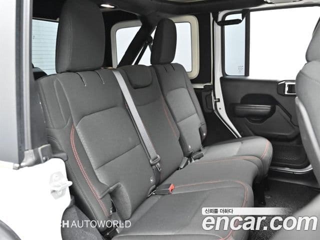Jeep Wrangler 2018 — Şəkil 7/20