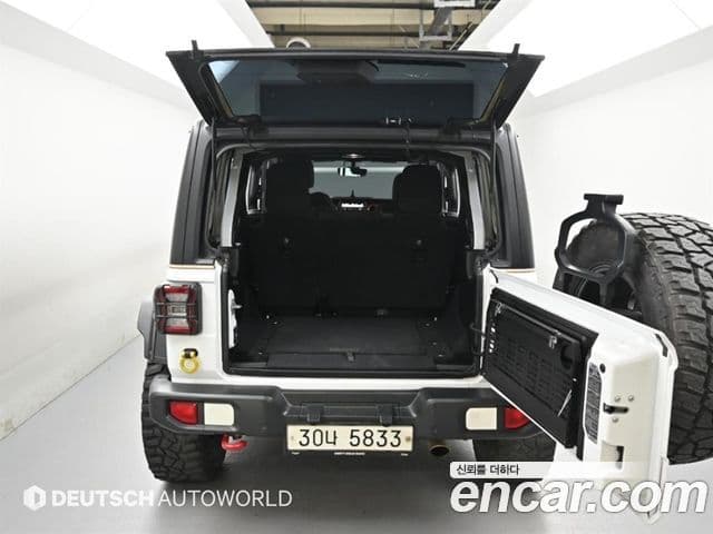 Jeep Wrangler 2018 — Şəkil 13/20