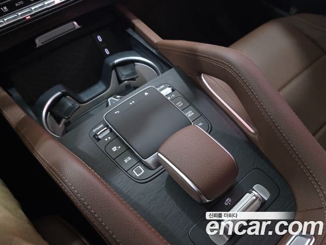 Mercedes-Benz GLE-Class 2026 — Photo 11/17