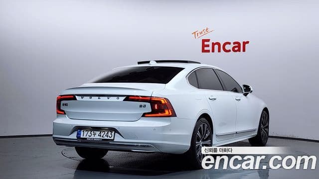 Volvo S90 2022 — Фото 2/20