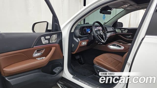 Mercedes-Benz GLE-Class 2024 — Фото 10/20