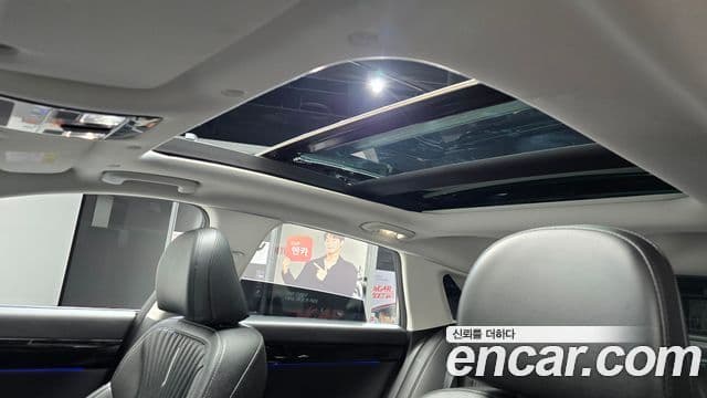 Hyundai Grandeur 2023 — Фото 17/20