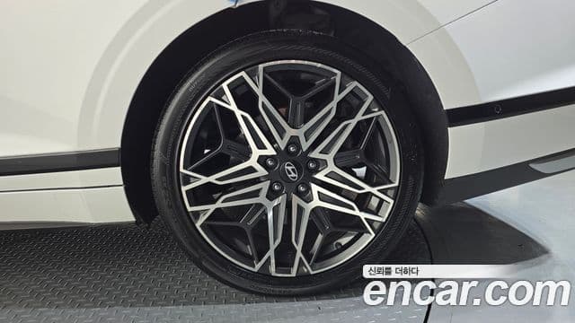 Hyundai Grandeur Hybrid 2023 — ფოტო 28/41