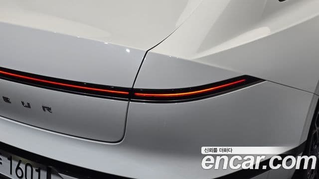 Hyundai Grandeur Hybrid 2023 — ფოტო 29/41