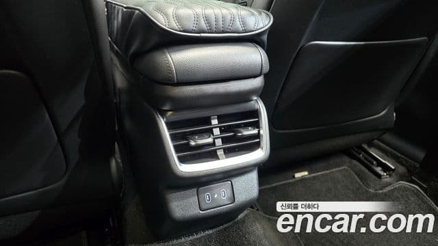 Hyundai Grandeur Hybrid 2023 — ფოტო 22/41