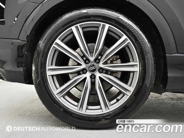 Audi Q7 2021 — ფოტო 5/20