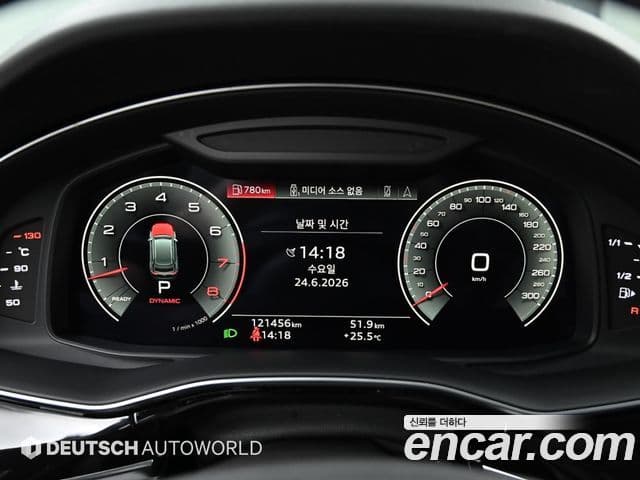 Audi Q7 2021 — ფოტო 7/20