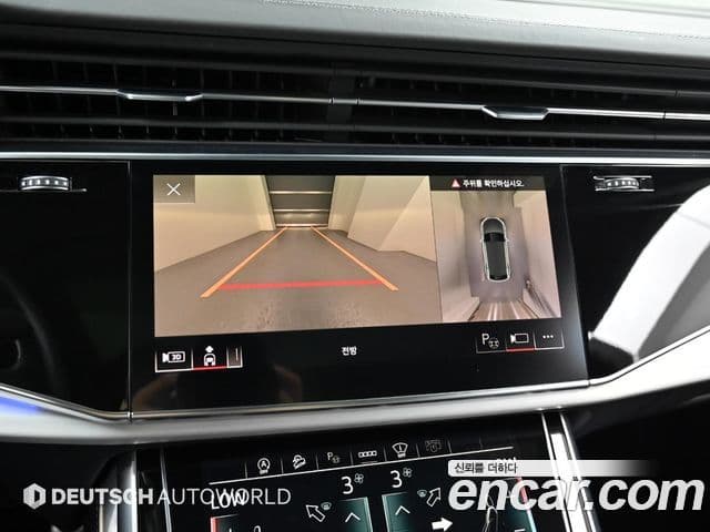 Audi Q7 2021 — ფოტო 16/20