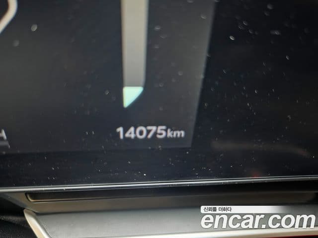 Kia Carnival 2024 — ფოტო 7/20