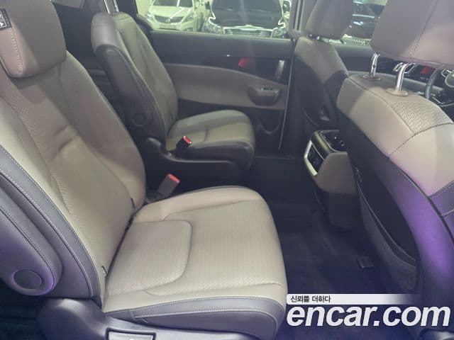 Kia Carnival 2024 — ფოტო 11/20