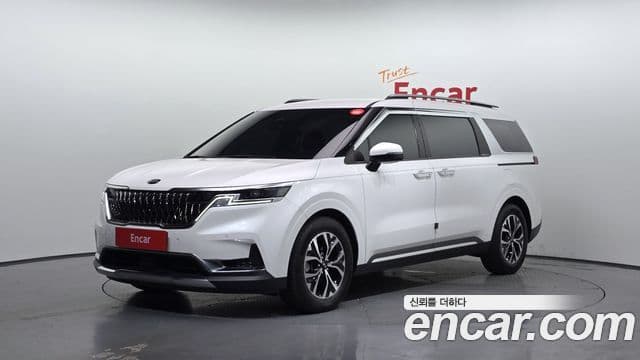 Kia Carnival 2021 — Фото 1/20