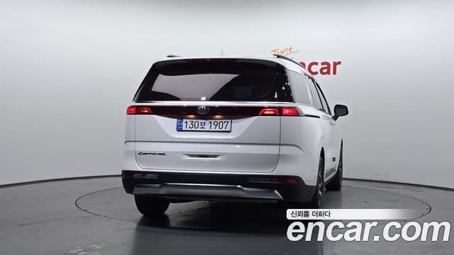 Kia Carnival 2021 — Фото 4/20