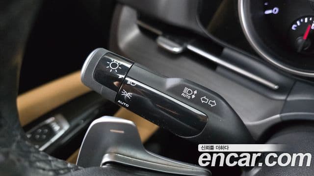 Kia Carnival 2021 — Фото 16/20